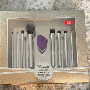 Brand New Real Techniques Silver Makeup Brush Set